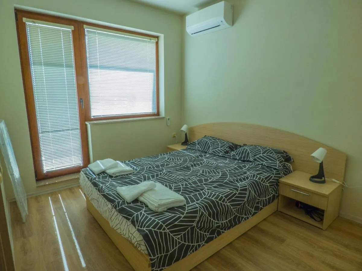 Private Apartment In Cypress Complex 15 瓦爾納 保加利亚